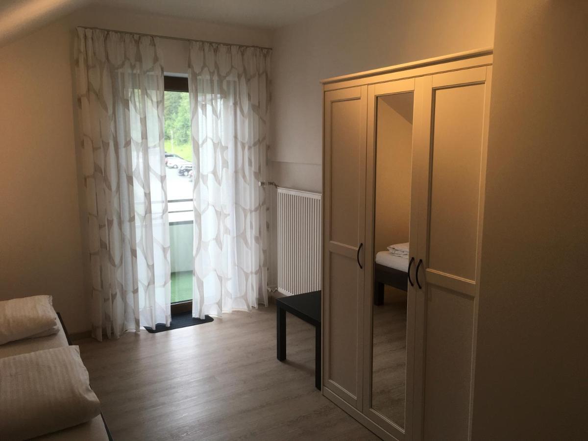 Hotel-Pension Zum Paradies Willingen  Zewnętrze zdjęcie