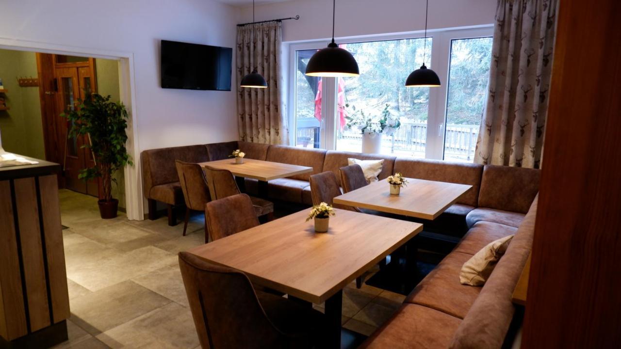 Hotel-Pension Zum Paradies Willingen  Zewnętrze zdjęcie