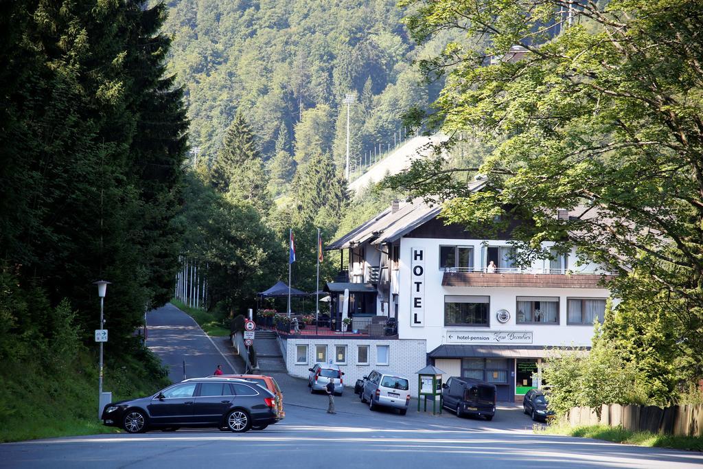 Hotel-Pension Zum Paradies Willingen  Zewnętrze zdjęcie