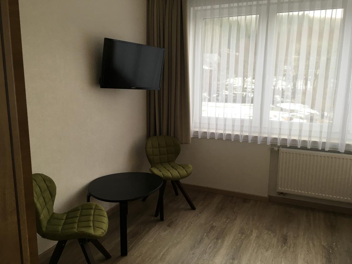 Hotel-Pension Zum Paradies Willingen  Zewnętrze zdjęcie