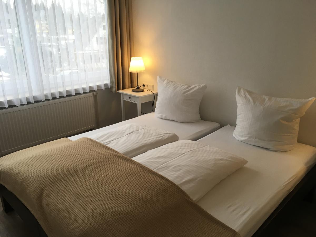 Hotel-Pension Zum Paradies Willingen  Zewnętrze zdjęcie